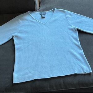 Van Heusen Vneck sweater. Long Sleeve.